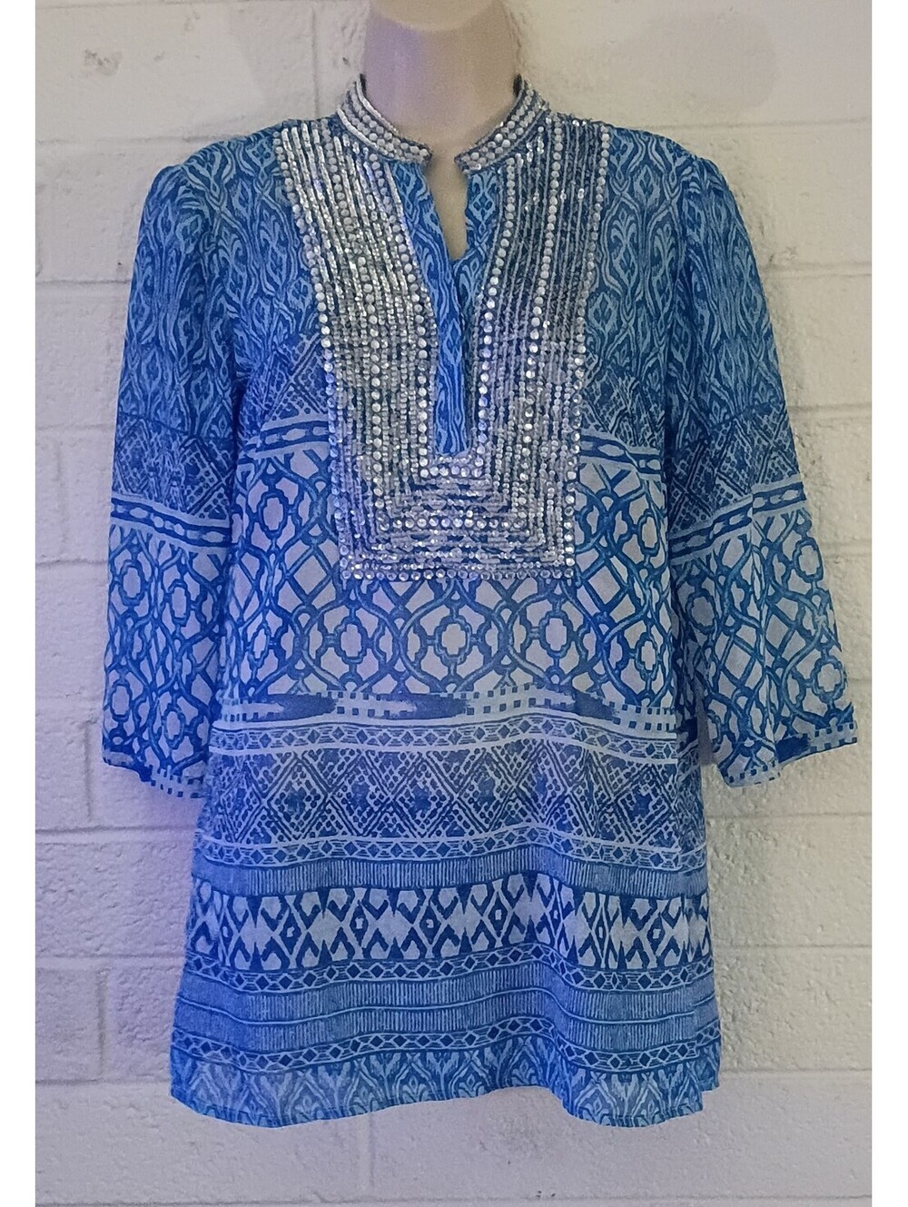 Chico's Women's Blue Patterned Tunic with Sequin Detail Size 0